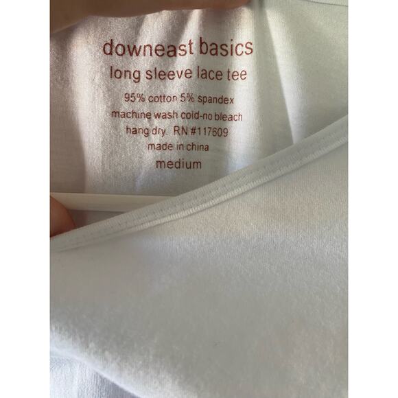 Downeast White Long Sleeve Lace Tee- size medium - Picture 4 of 4